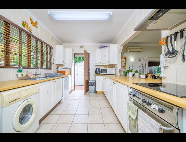 3 BEDROOM SIMPLEX FOR SALE IN WESTVILLE